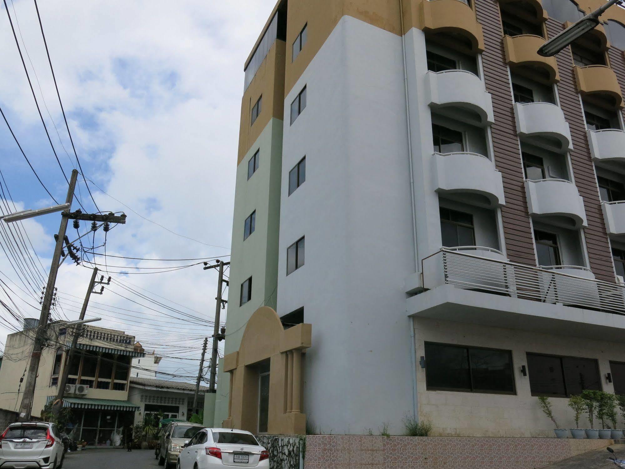 Rome Place Hotel Phuket Exteriör bild