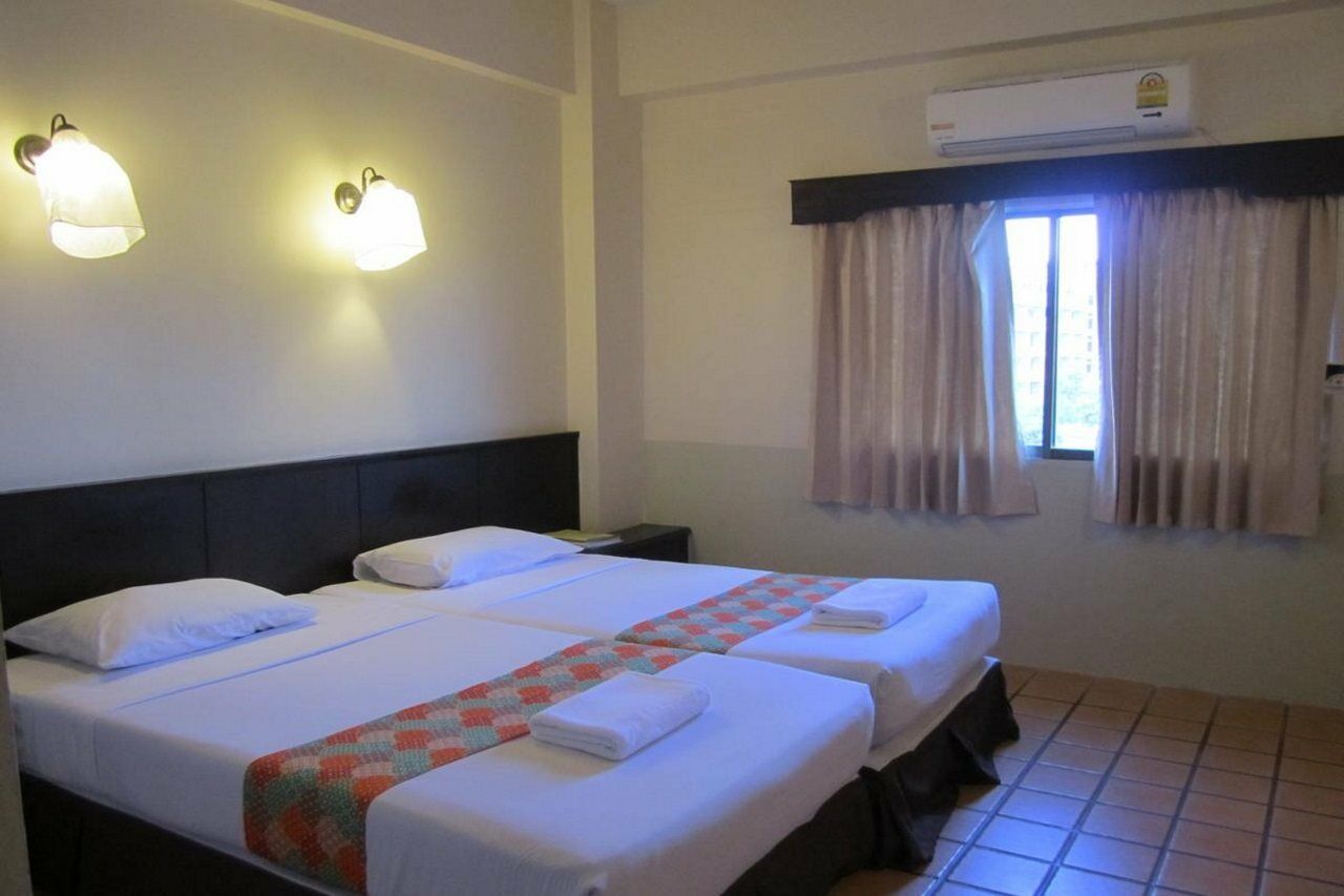 Rome Place Hotel Phuket Exteriör bild