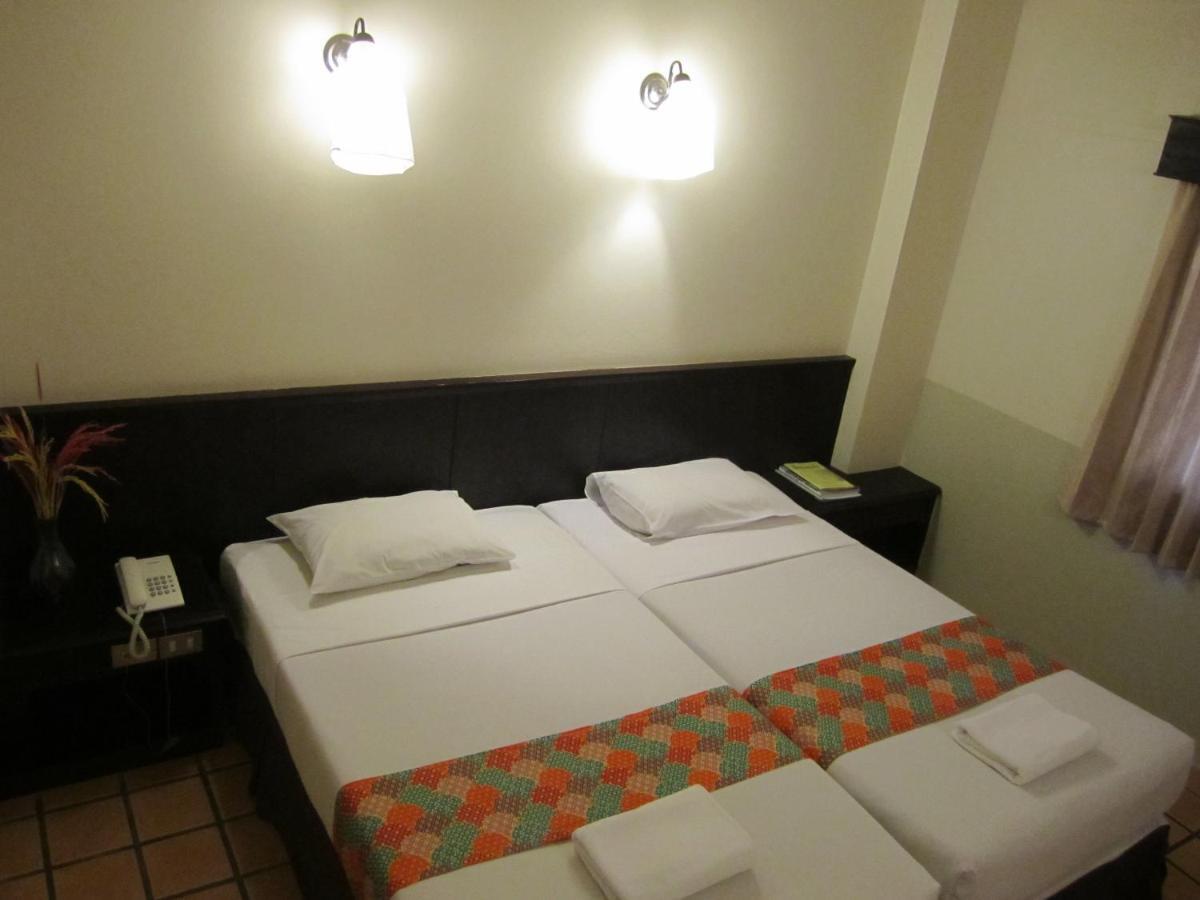 Rome Place Hotel Phuket Exteriör bild